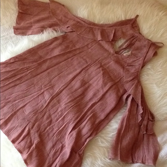 Mauve, Ruffle tunic Cold Shoudler top - Picture 4 of 5